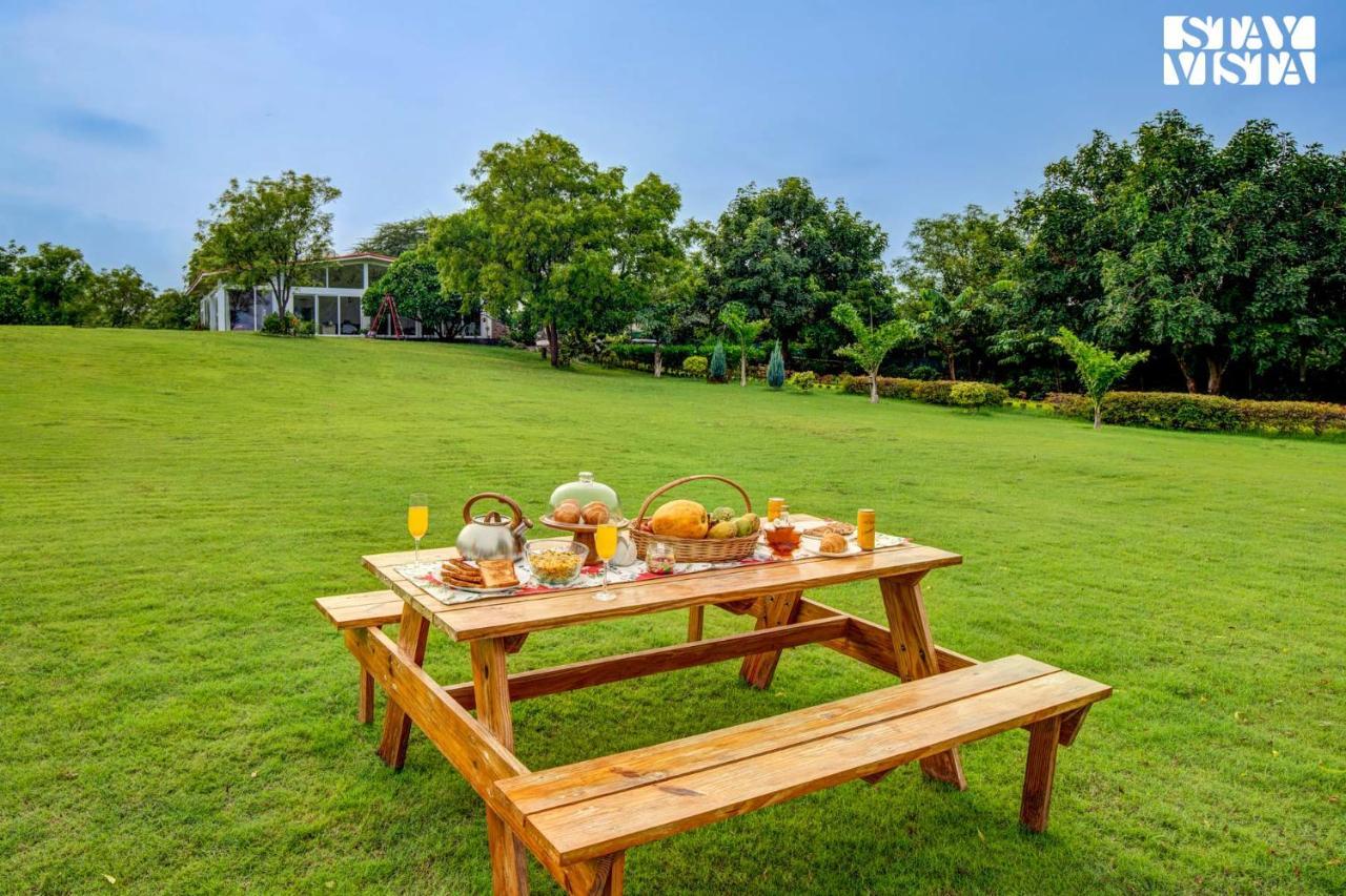 Stayvista At Idyllic Farmhouse - A Glasshouse With Outdoor Pool Gurgaon Bagian luar foto